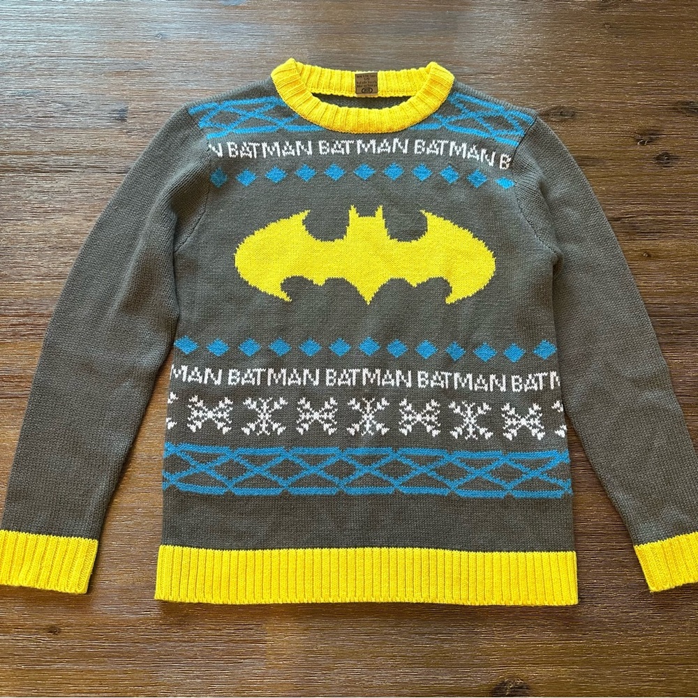 3/20$ Batman Kids Grey Christmas Sweater with Yellow Logo size M (10/12)